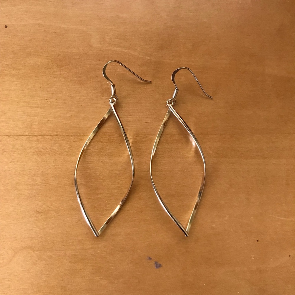 gold twisted hoop earrings
